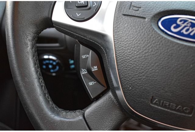 準跑7萬5 無任何事故 mk3 Focus 1.6 五門 一手自用 內外漂亮  第9張相片