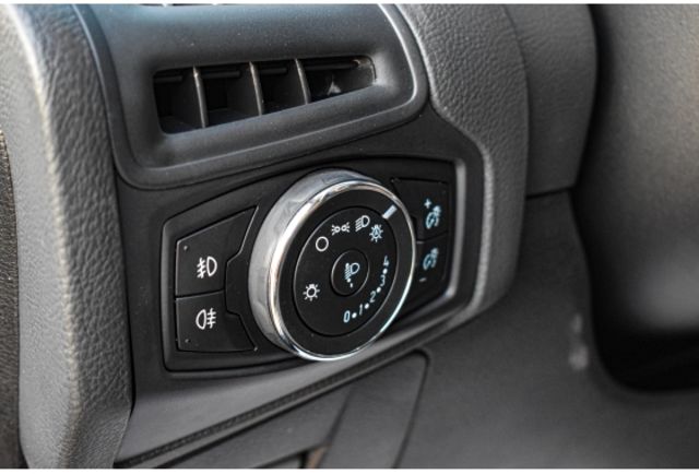 準跑7萬5 無任何事故 mk3 Focus 1.6 五門 一手自用 內外漂亮  第11張相片