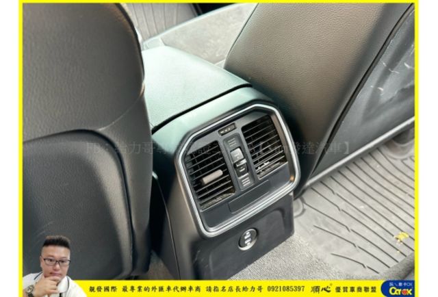 PORSCHE MACAN 2020年 2.0 黑9979  第15張相片