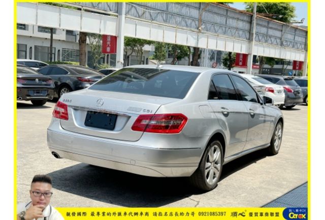 BENZ E250 CGI 2011年 1.8 銀 8088  第3張相片