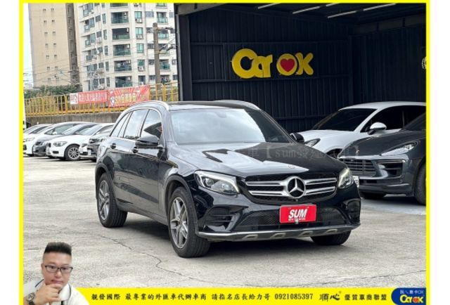 BENZ GLC250 4MATIC 2018年 2.0 黑 6589  第2張相片
