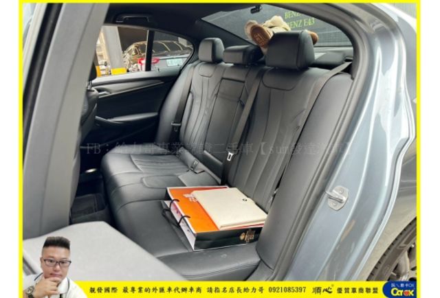BMW 520I 2019年 2.0 淺藍 8813  第14張相片