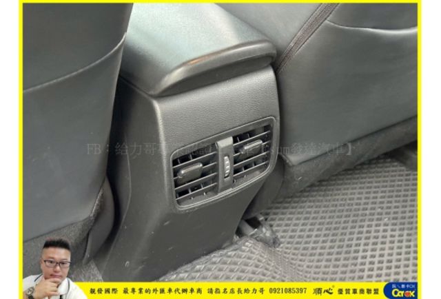 TOYOTA ALTIS 2021年 1.8 銀 3512  第5張相片