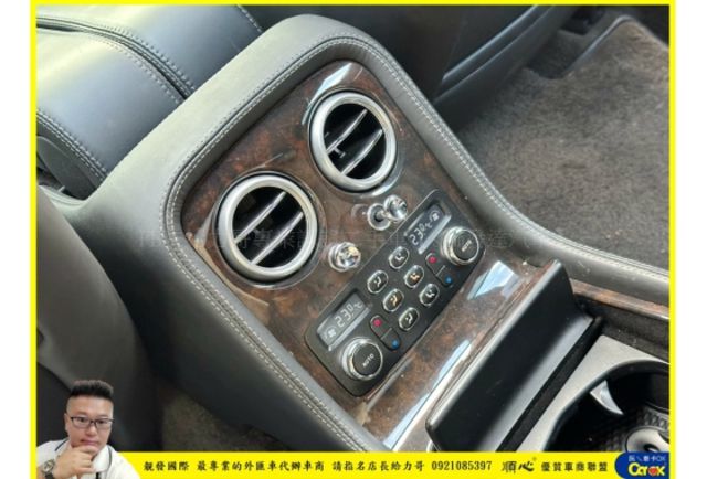 賓利 CONTINENTAL FLYING SPUR 2007年 6.0 黑  第7張相片
