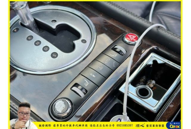 賓利 CONTINENTAL FLYING SPUR 2007年 6.0 黑  第9張相片
