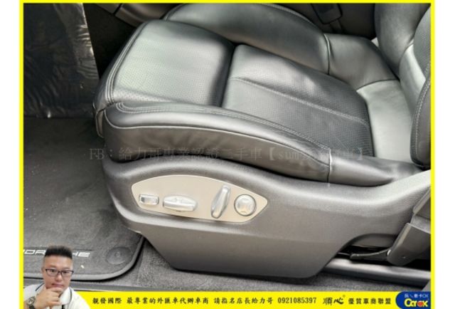 PORSCHE MACAN 2017年 2.0 深藍 1878  第6張相片
