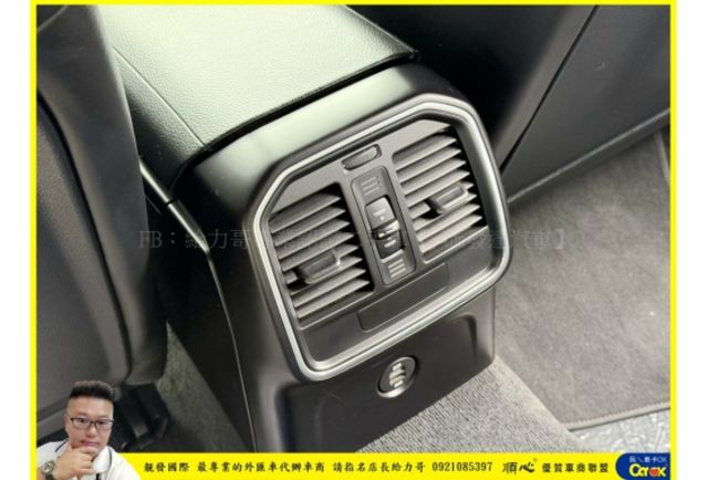 PORSCHE MACAN 2017年 2.0 深藍 1878  第7張相片