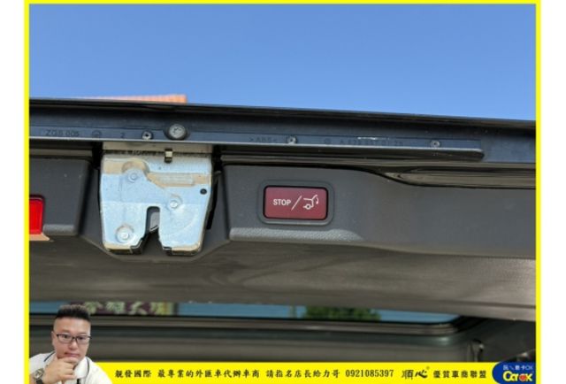 BENZ V250D 雙開七人座 2016年 2.1 黑 0088  第11張相片