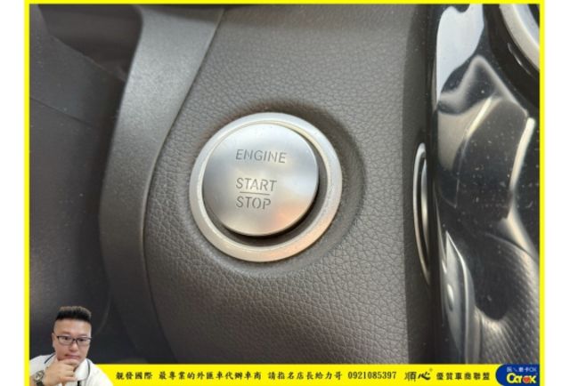 BENZ GLC250 4MATIC 2017年 2.0 黑 0168  第10張相片