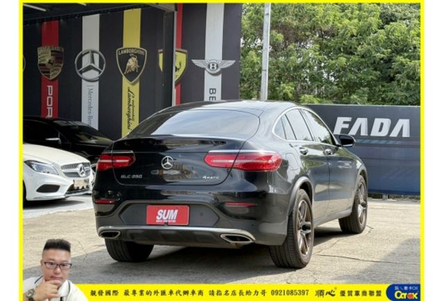 BENZ GLC250 4MATIC 2017年 2.0 黑 0168  第12張相片