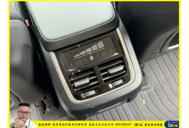 VOLVO XC90 AWD 2018年 2.0 灰 0169  第7張相片