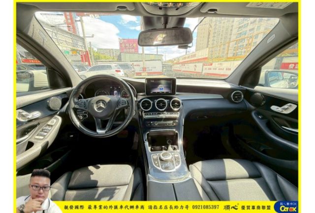 BENZ GLC200 2019年 2.0 白 1678  第7張相片