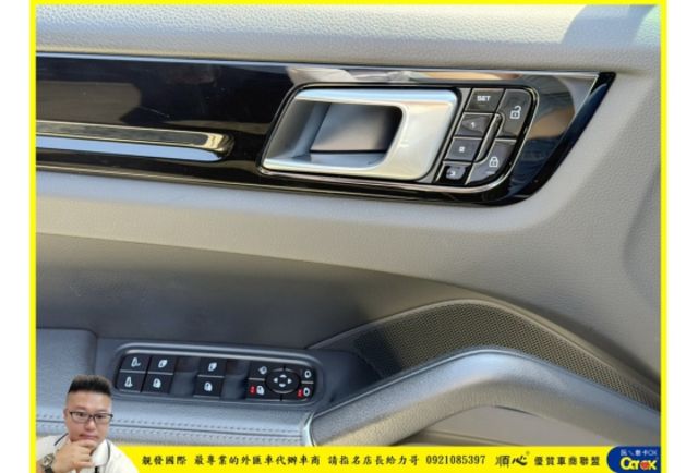 PORSCHE CAYENNE COUPE 2021年 3.0 黑 3639  第5張相片