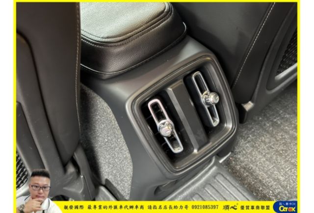 VOLVO XC40 2023年 1.5 白 1200  第10張相片