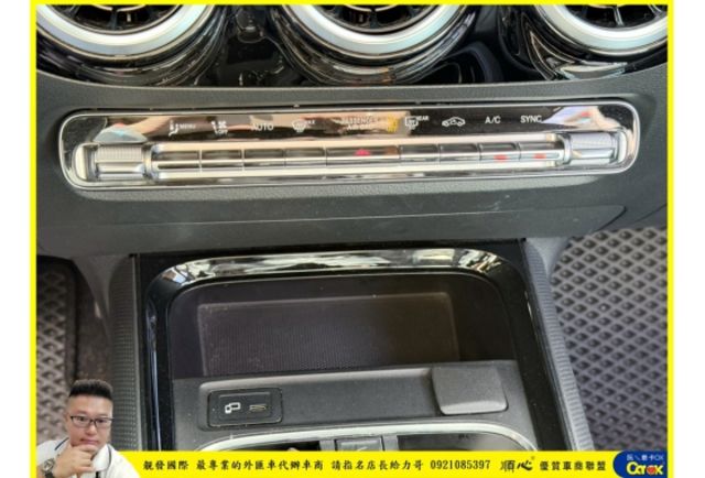 BENZ GLA180 2021年11月 1.3 白 8159  第8張相片