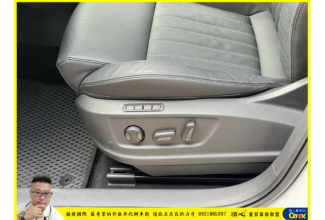 SKODA KAROQ 2023年 1.5 白 8121  第6張相片