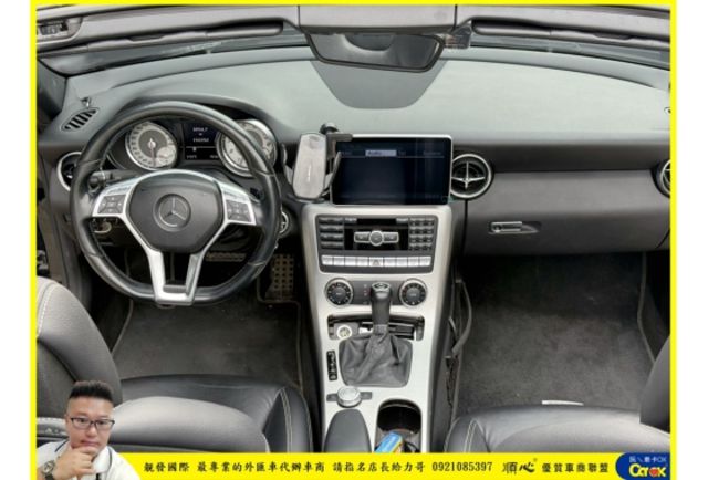 BENZ SLK200 2013年 1.8 黑 5638 順  第4張相片