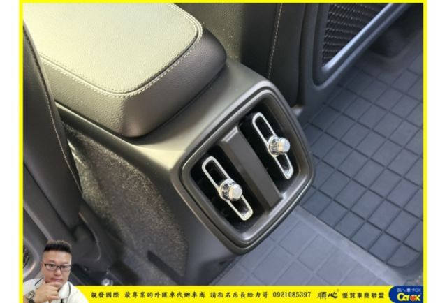 VOLVO XC40 2023年 1.5 白 5868  第8張相片