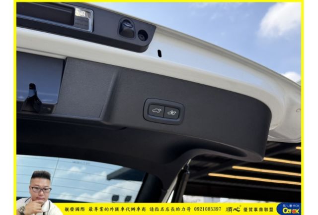 VOLVO XC40 2023年 1.5 白 5868  第14張相片