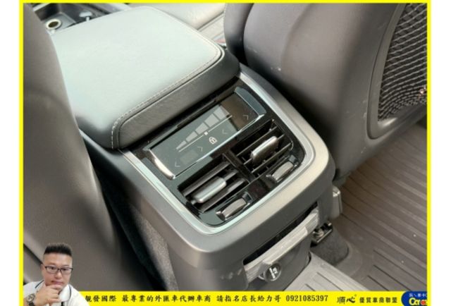 VOLVO XC60 AWD 2019年 2.0 灰 2000  第8張相片