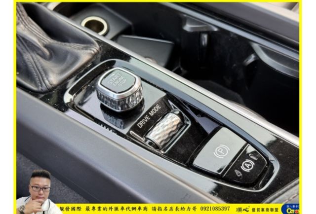 VOLVO XC60 AWD 2019年 2.0 灰 2000  第10張相片