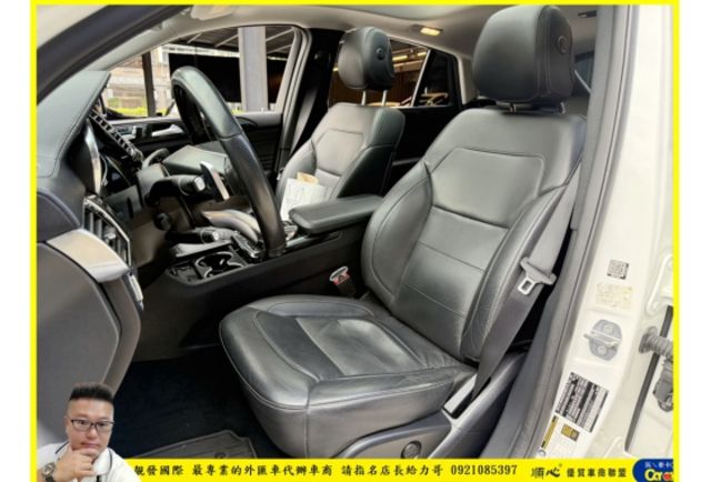 BENZ GLE43 2019年 3.0 白 2688  第5張相片