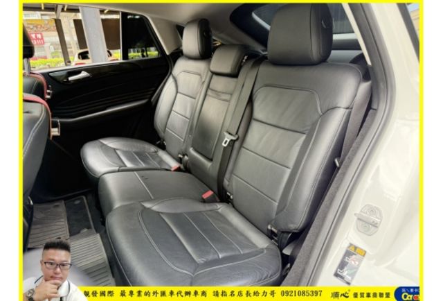 BENZ GLE43 2019年 3.0 白 2688  第6張相片