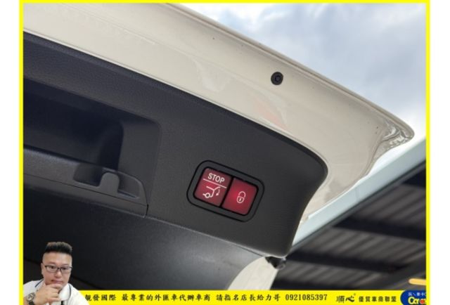 BENZ GLE43 2019年 3.0 白 2688  第17張相片