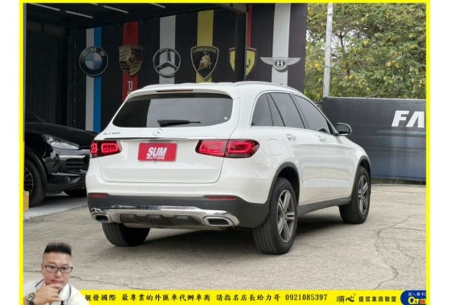BENZ GLC300 2019年 2.0 白 1766  第14張相片