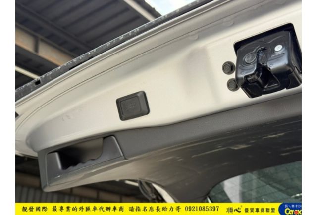 TOYOTA RAV4 油電 2021年 2.5 銀 6955  第3張相片