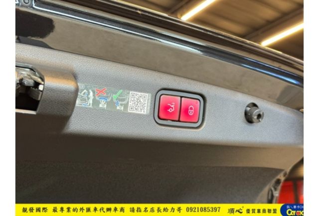 BENZ E200 油電 2024年1 2.0 黑 #3590  第16張相片