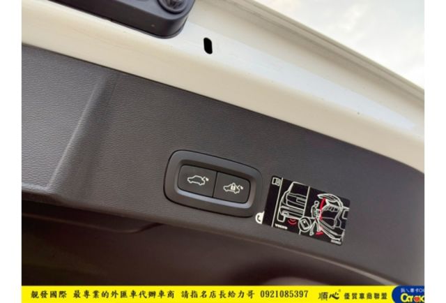 VOLVO XC40 2019年 2.0 白 9157 附  第12張相片