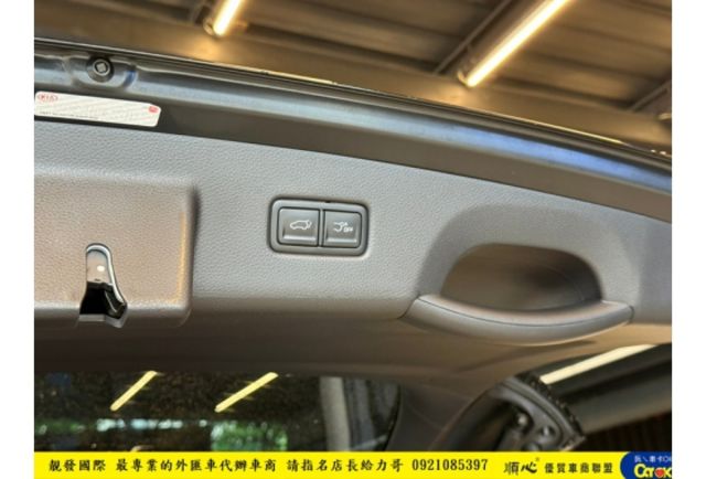 KIA CARNIVAL 柴油 2022年 2.2 黑 8800  第15張相片