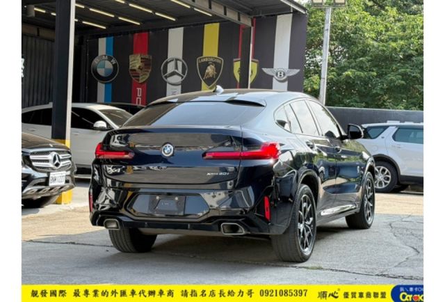 BMW X4 20I 2024年 2.0 黑 0698  第13張相片