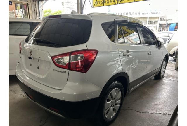 2015 SUZUKI SX4 1.6 GL Plus 原版件 車超美der~  第5張相片