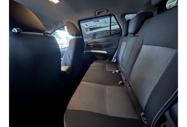 2015 SUZUKI SX4 1.6 GL Plus 原版件 車超美der~  第9張相片