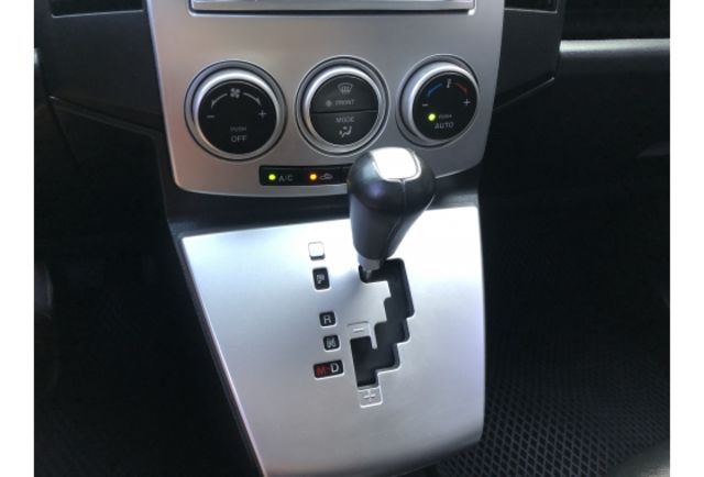 Mazda MAZDA5  第11張相片