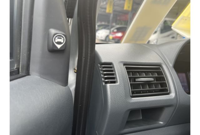 Mitsubishi A180  第10張相片