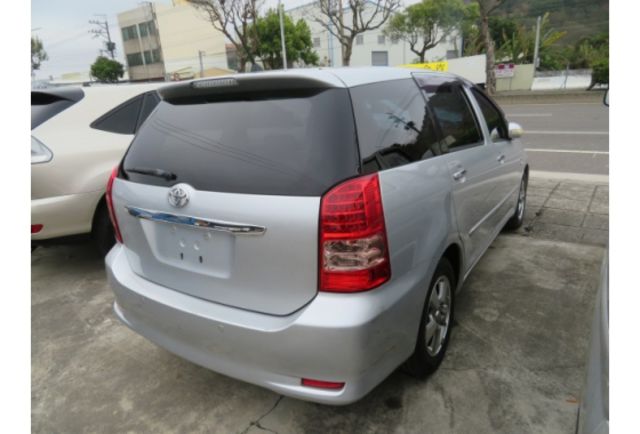 Toyota WISH  第3張相片
