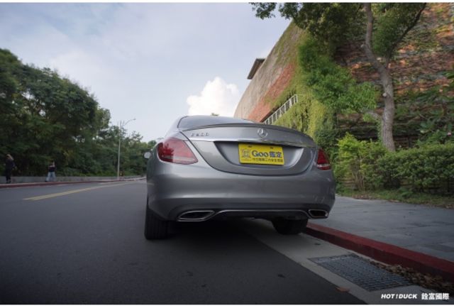 Benz W205 C300  第5張相片