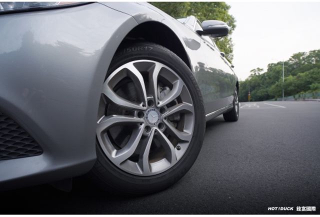 Benz W205 C300  第8張相片