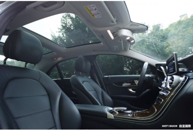 Benz W205 C300  第11張相片