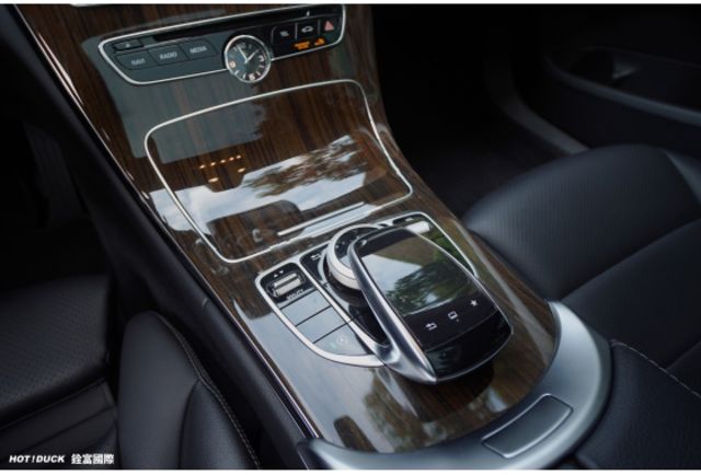 Benz W205 C300  第14張相片