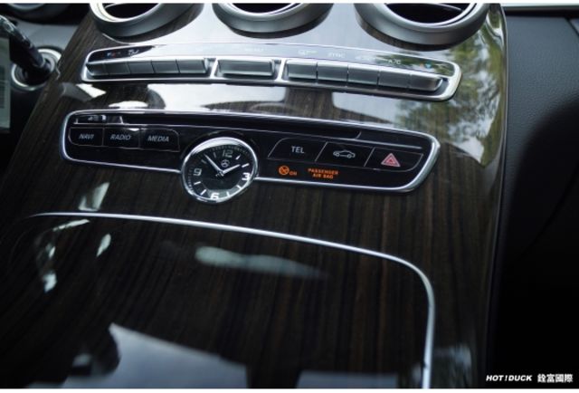 Benz W205 C300  第15張相片