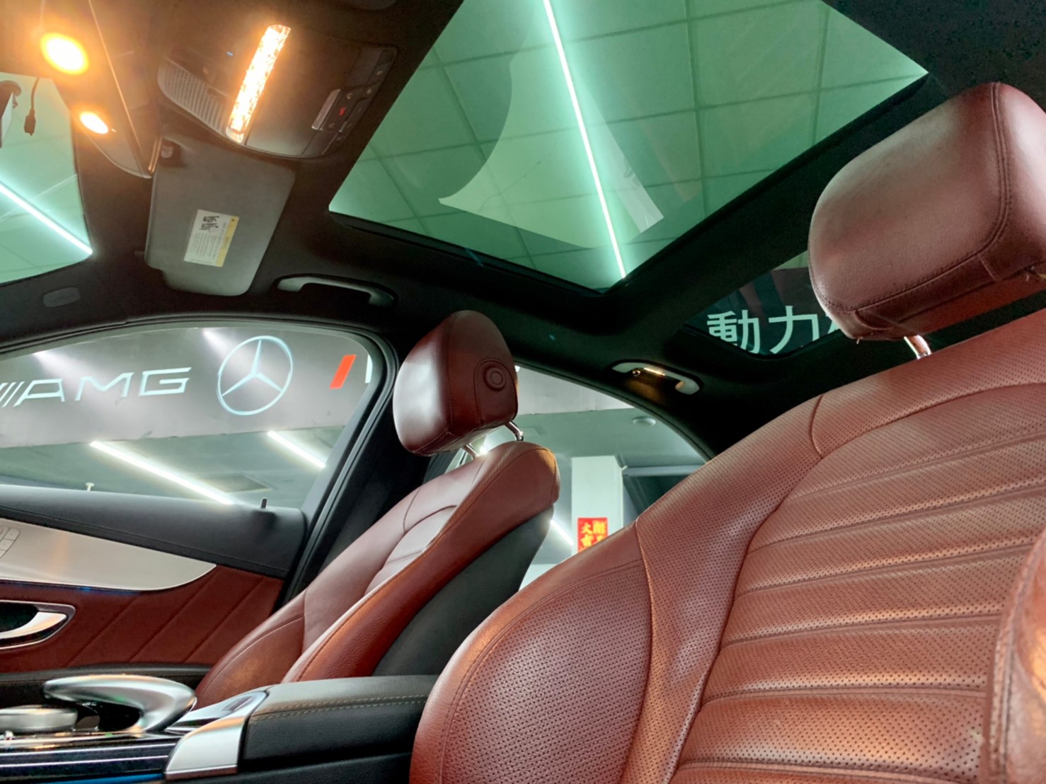 2015年 賓士 C300 AMG  第14張相片