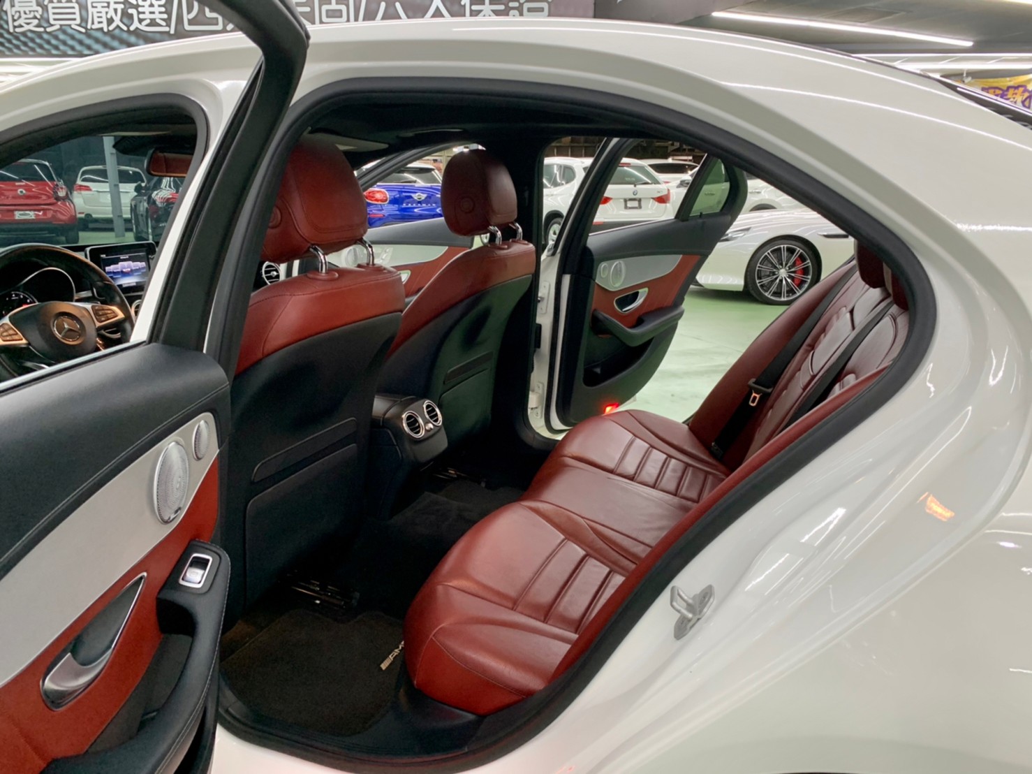 2015年 賓士 C300 AMG  第15張相片