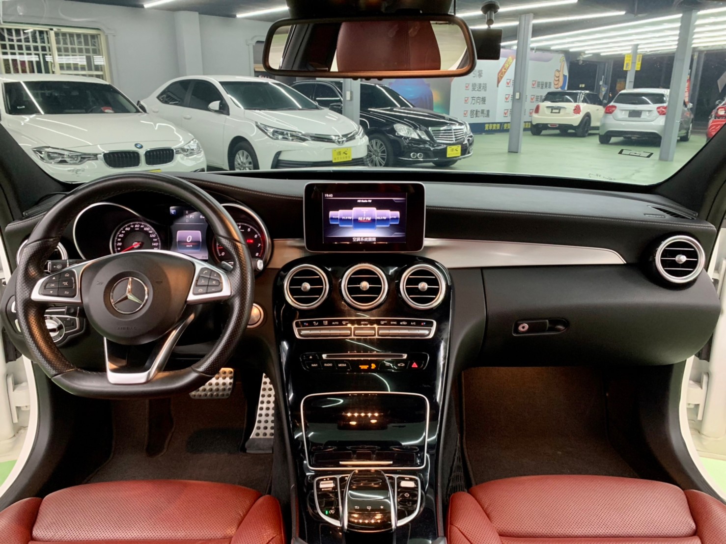 2015年 賓士 C300 AMG  第19張相片