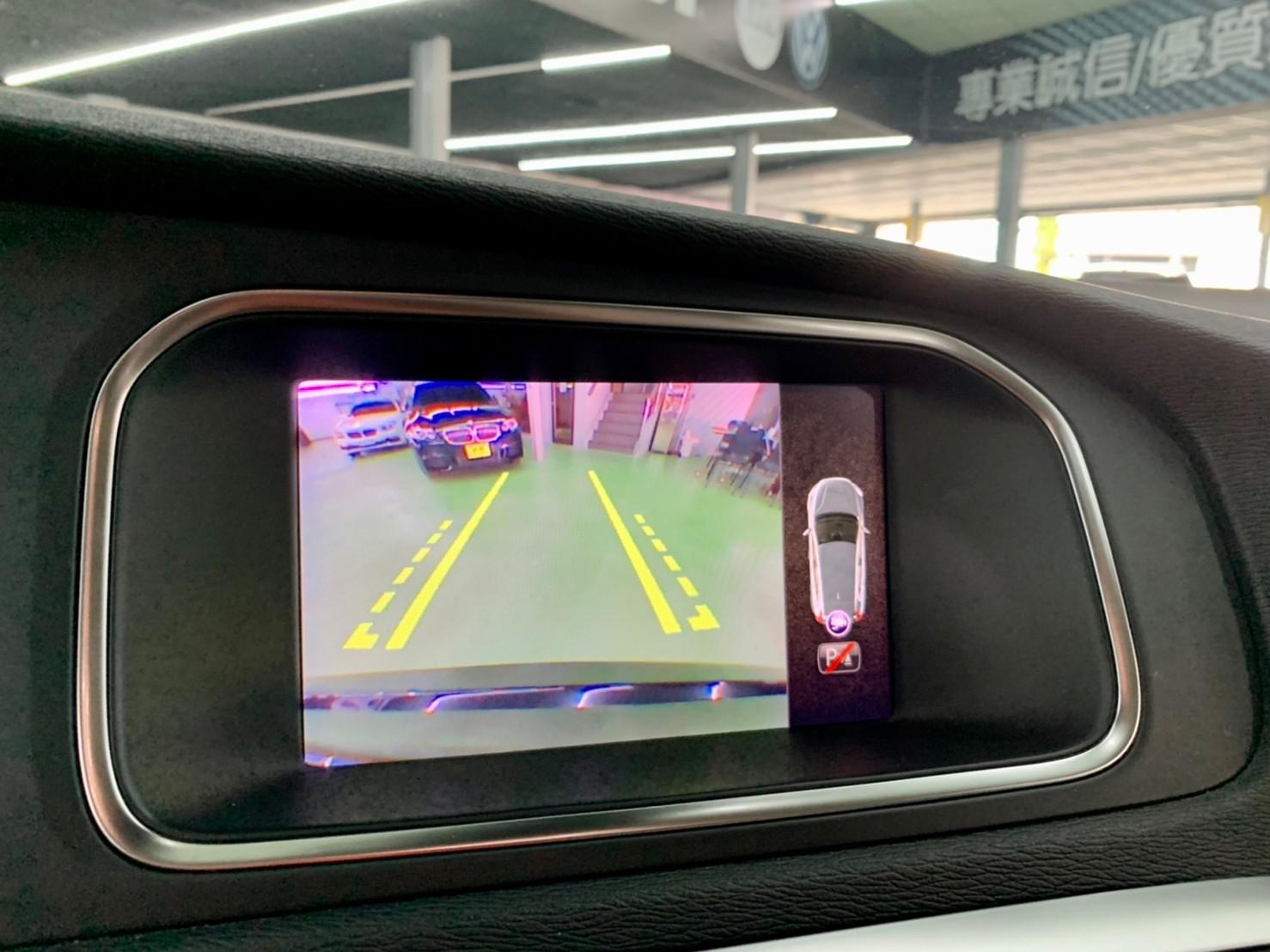 2018年 VOLVO V40 T3  第6張相片