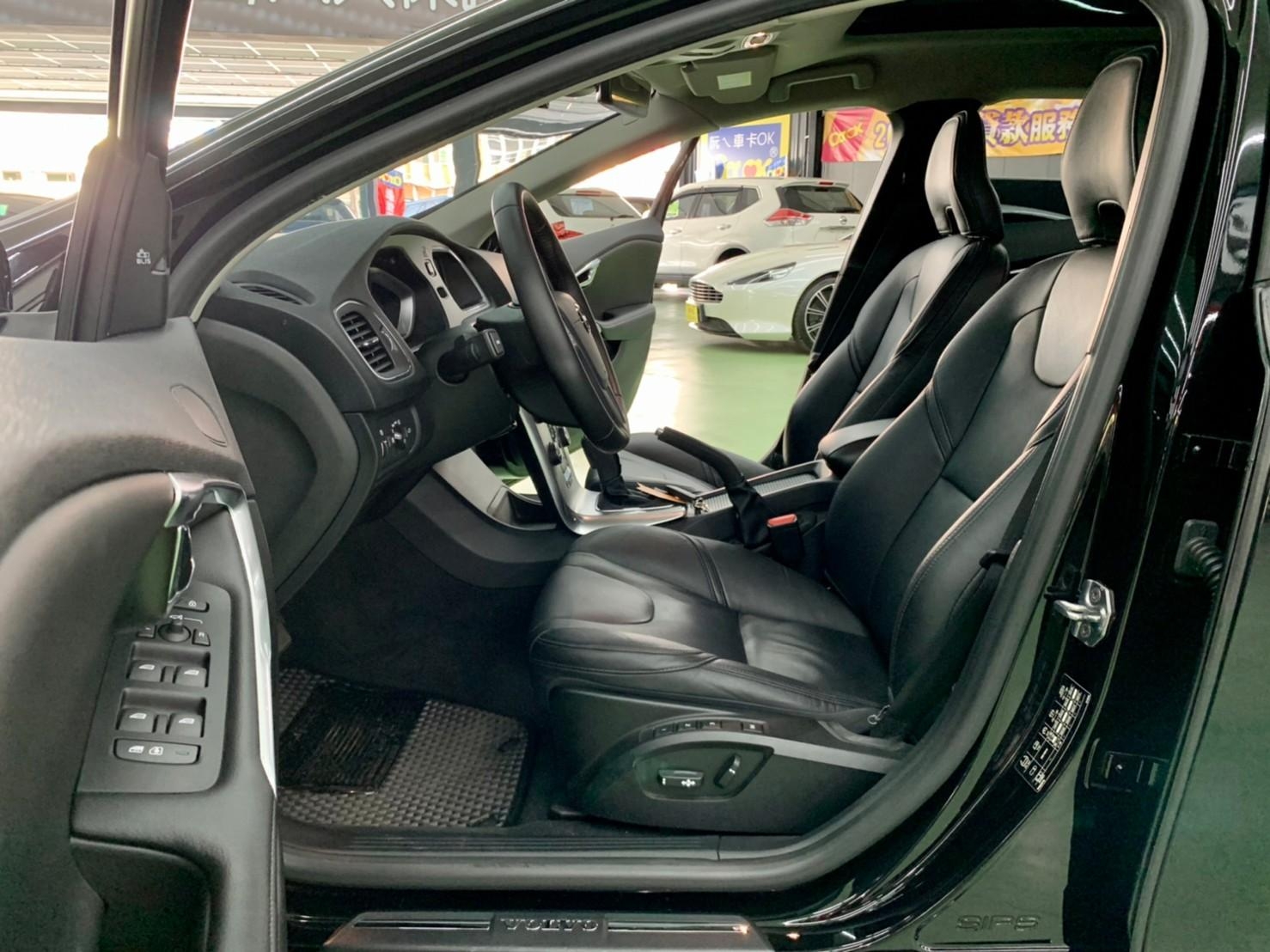 2018年 VOLVO V40 T3  第10張相片