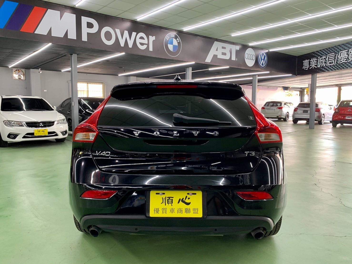 2018年 VOLVO V40 T3  第15張相片